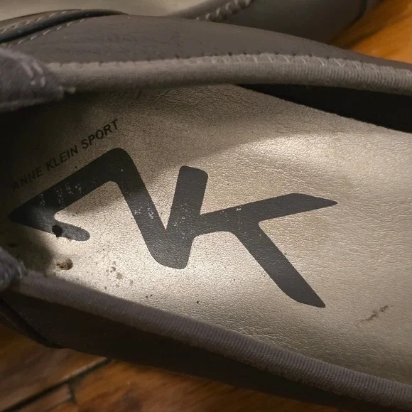 Anne Klein Heels Guardian Womens 9 Gray Leather Pumps - Picture 6 of 11